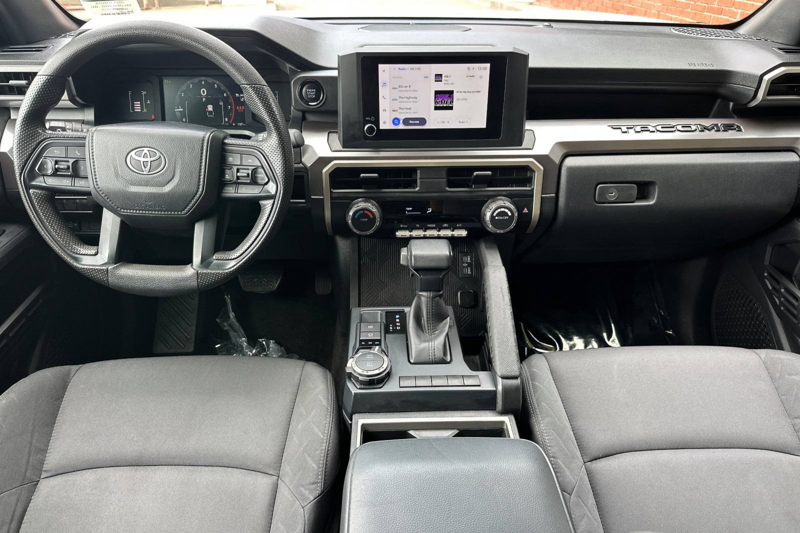 Used 2024 Toyota Tacoma SR5 AWD/4WD image 15