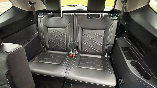 Used 2024 Volkswagen Atlas SE image 32