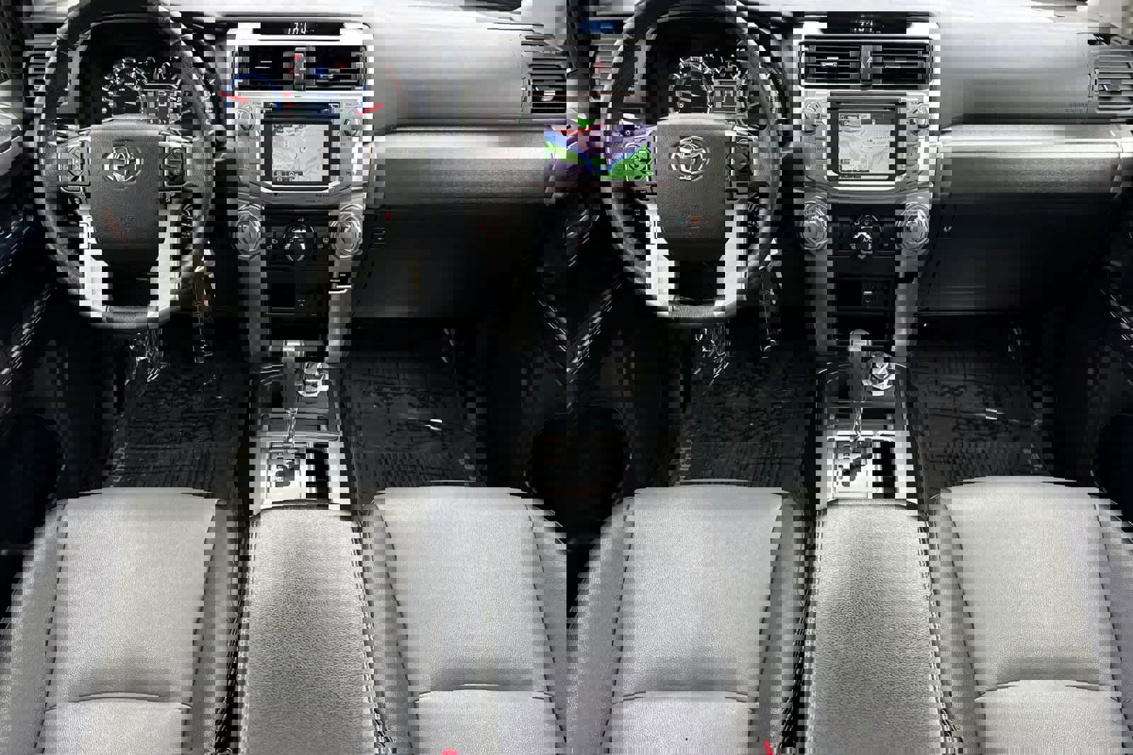 Used 2017 Toyota 4Runner SR5 Premium image 3