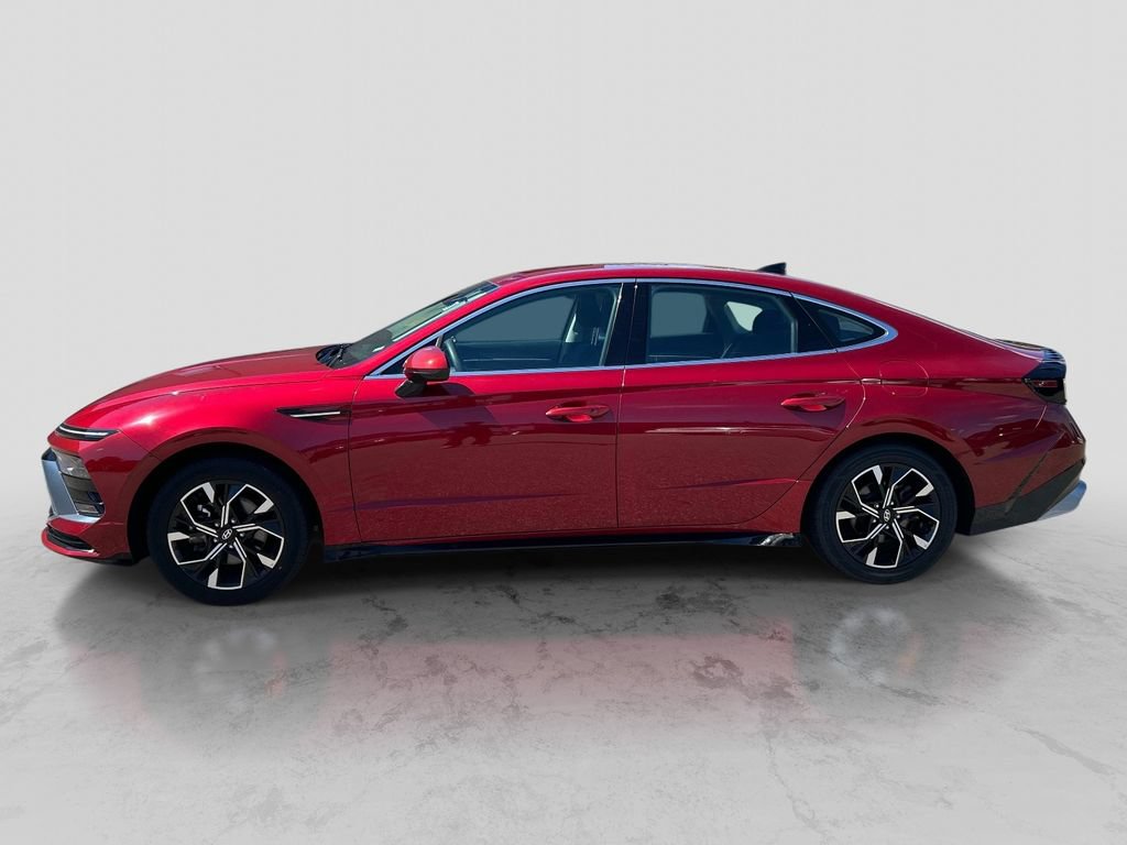 Used 2024 Hyundai Sonata SEL FWD image 2