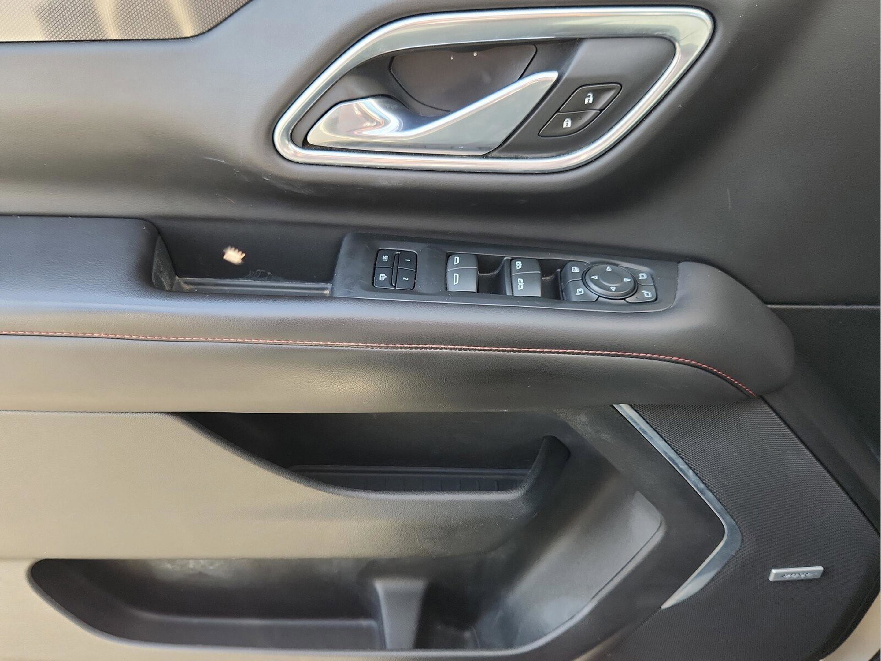 Used 2021 Chevrolet Tahoe RST w/ Luxury Package image 28