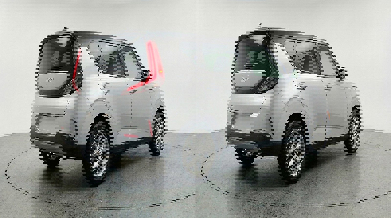 Used 2025 Kia Soul LX w/ LX Technology Package FWD image 7