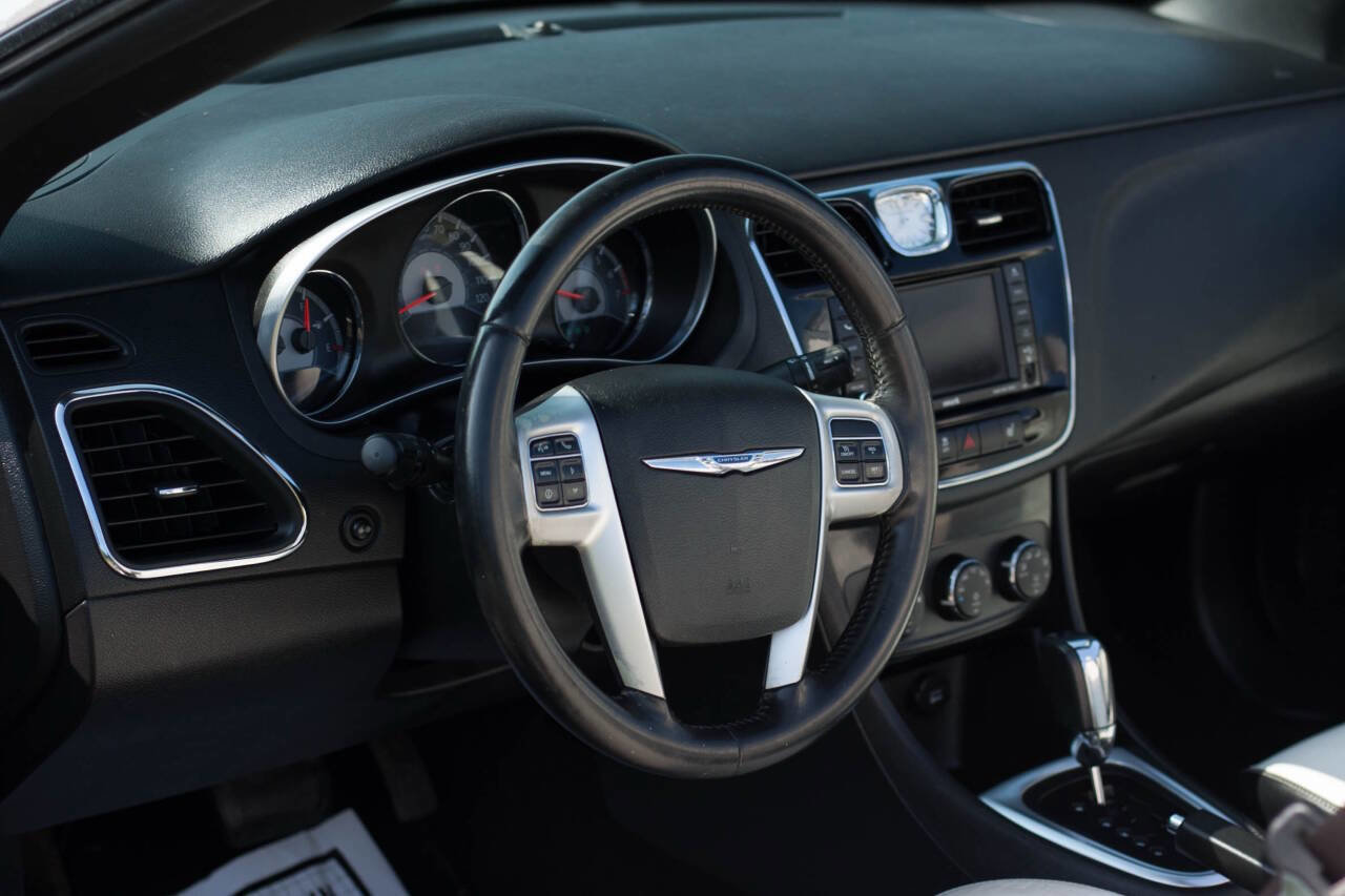 Used 2012 Chrysler 200 Limited image 11