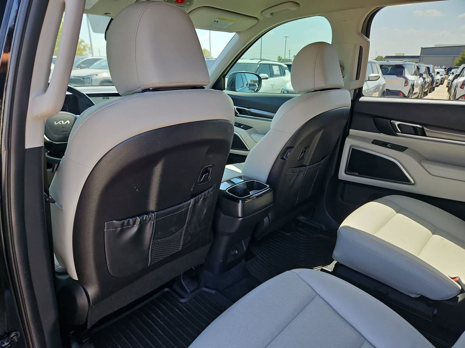 Used 2024 Kia Telluride S FWD image 18