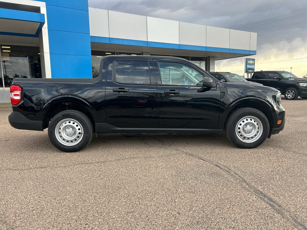 Used 2025 Ford Maverick XL w/ Equipment Group 101A AWD/4WD image 2