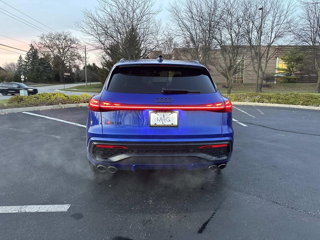 New 2025 Audi SQ5 Prestige image 6
