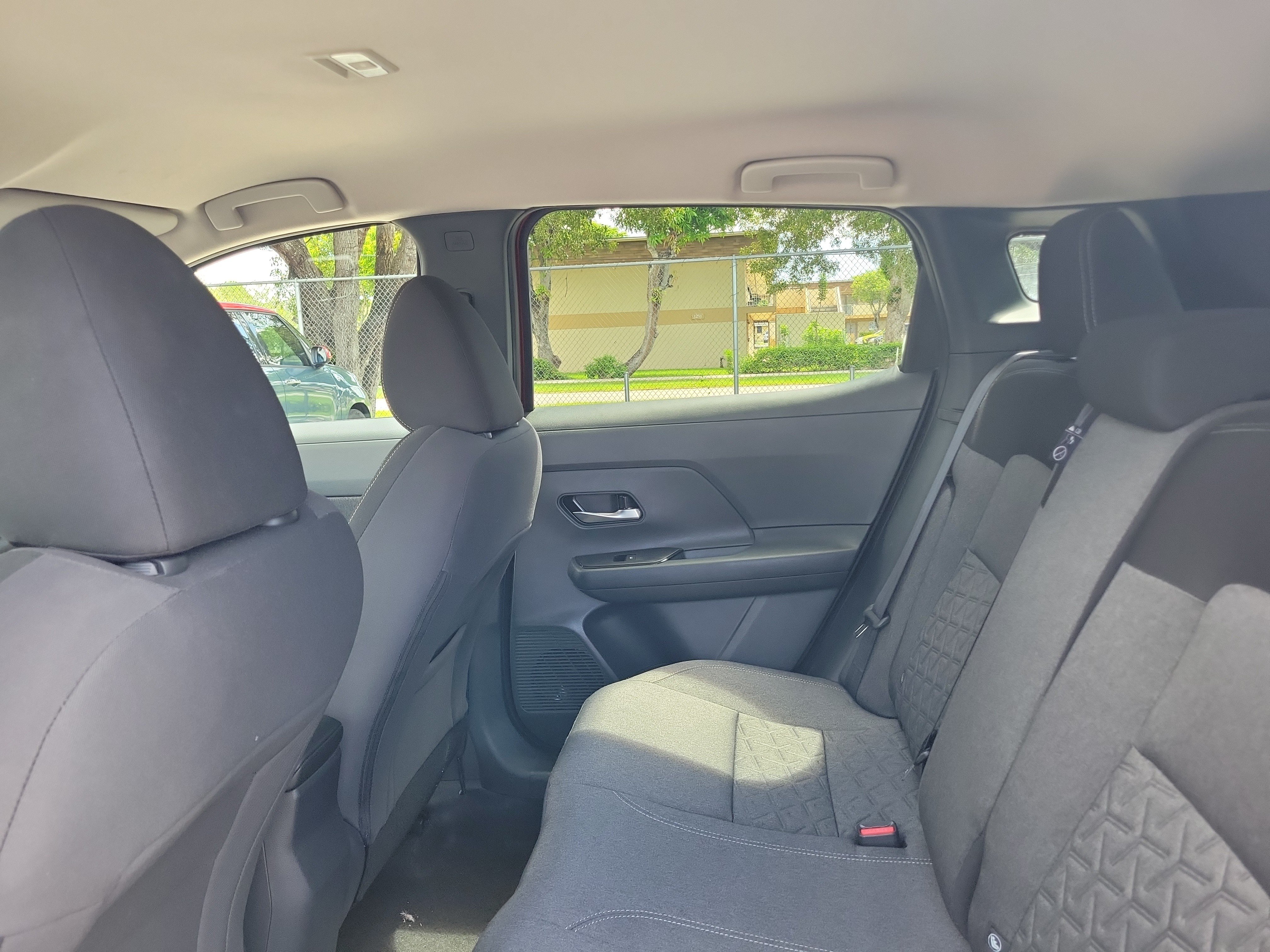 Used 2025 Nissan Kicks SV FWD image 14