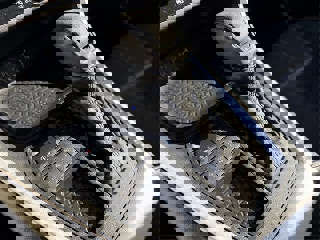 Used 2024 Toyota RAV4 LE image 18