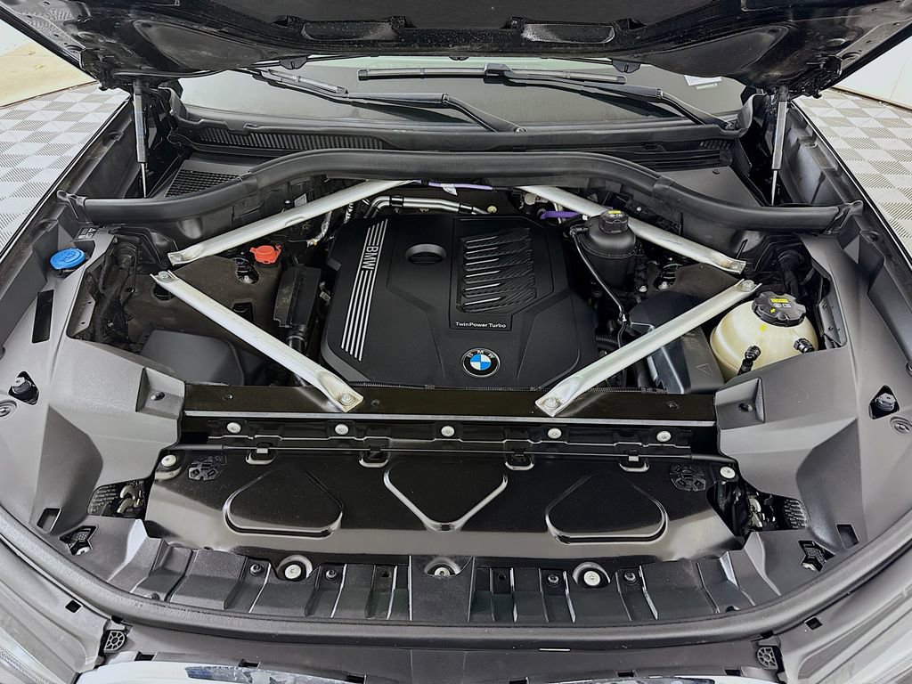 Used 2021 BMW X7 xDrive40i w/ Parking Assistance Package image 31