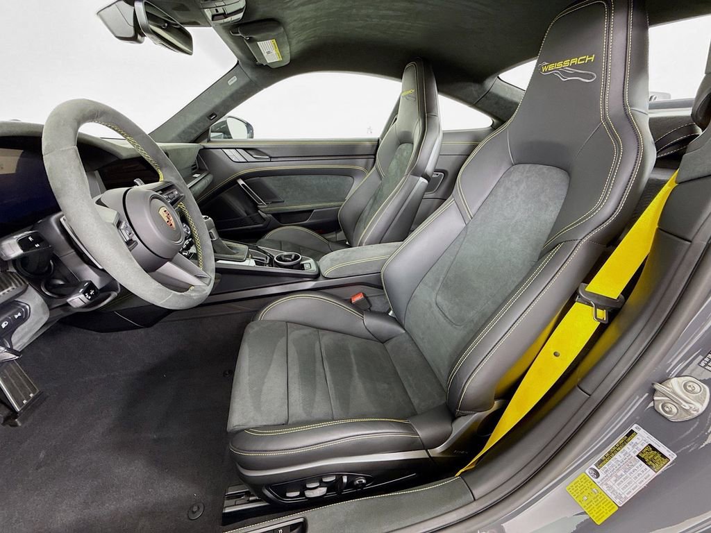 Used 2026 Porsche 911 GT3 RWD image 5