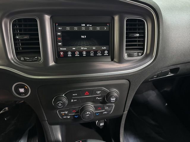 Used 2019 Dodge Charger SXT RWD image 17