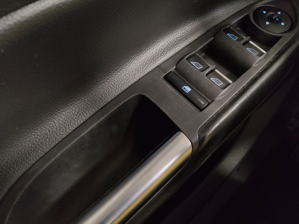 Used 2019 Ford Escape SE FWD image 27