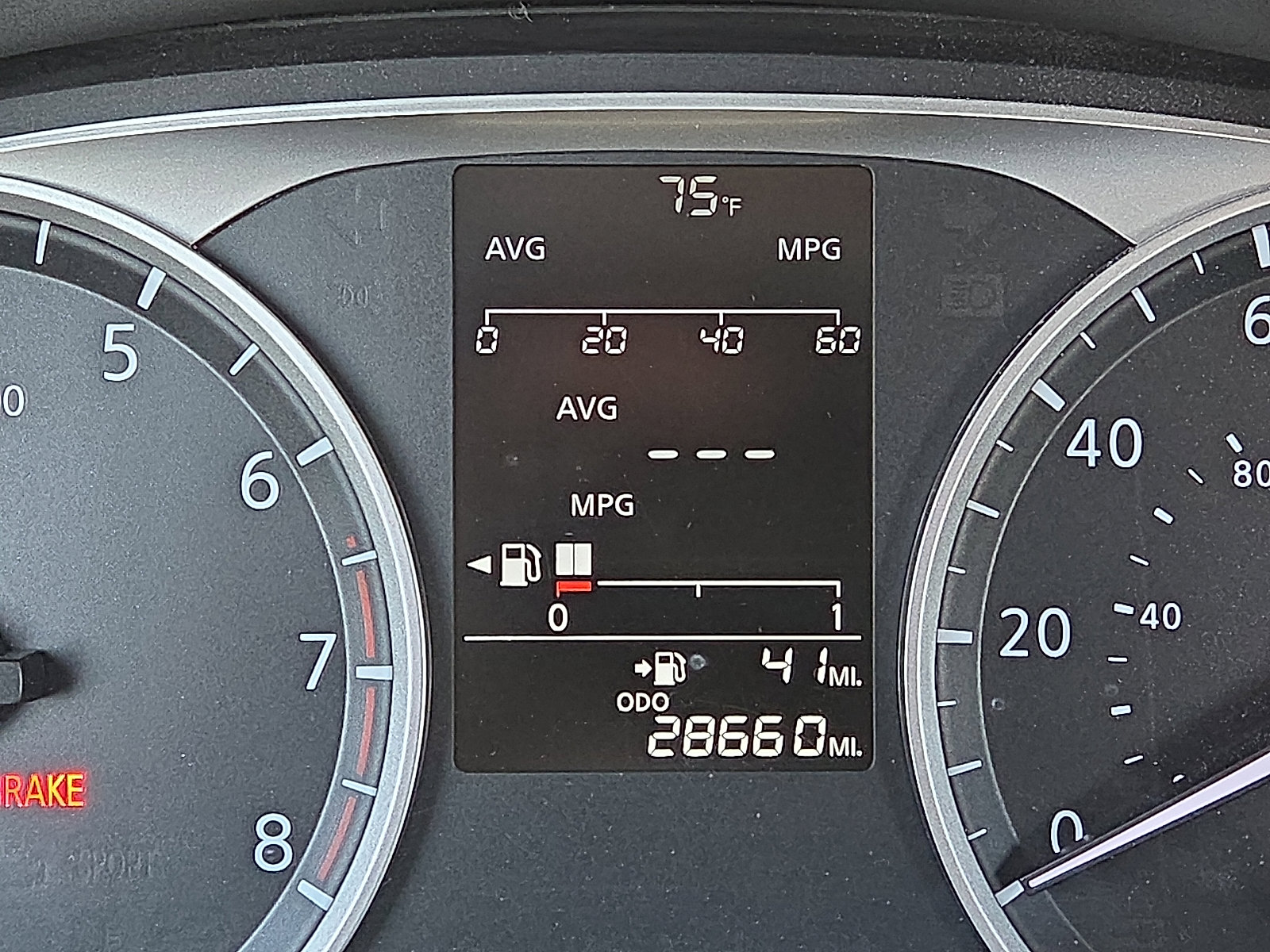 Used 2024 Nissan Versa S FWD image 12