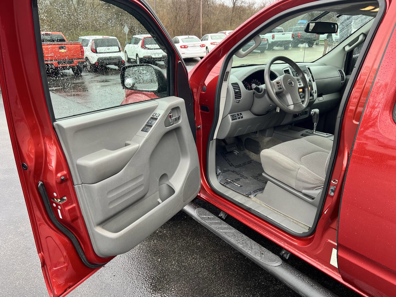 Used 2016 Nissan Frontier SV w/ SV Value Truck Package image 10