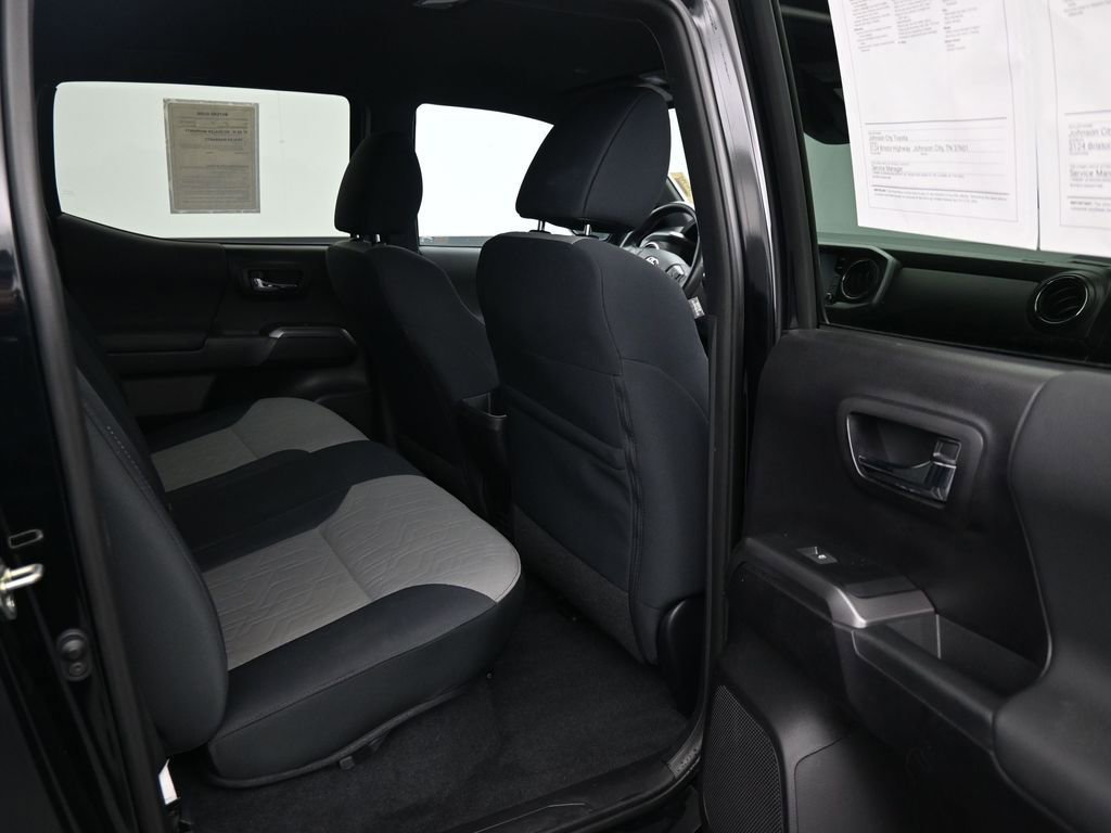 Used 2020 Toyota Tacoma TRD Off-Road AWD/4WD image 12