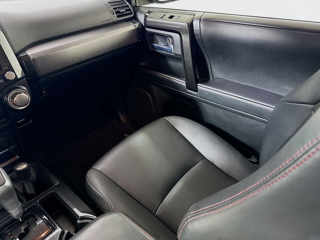 Certified 2020 Toyota 4Runner TRD Off-Road Premium w/ Moonroof Package AWD/4WD image 23