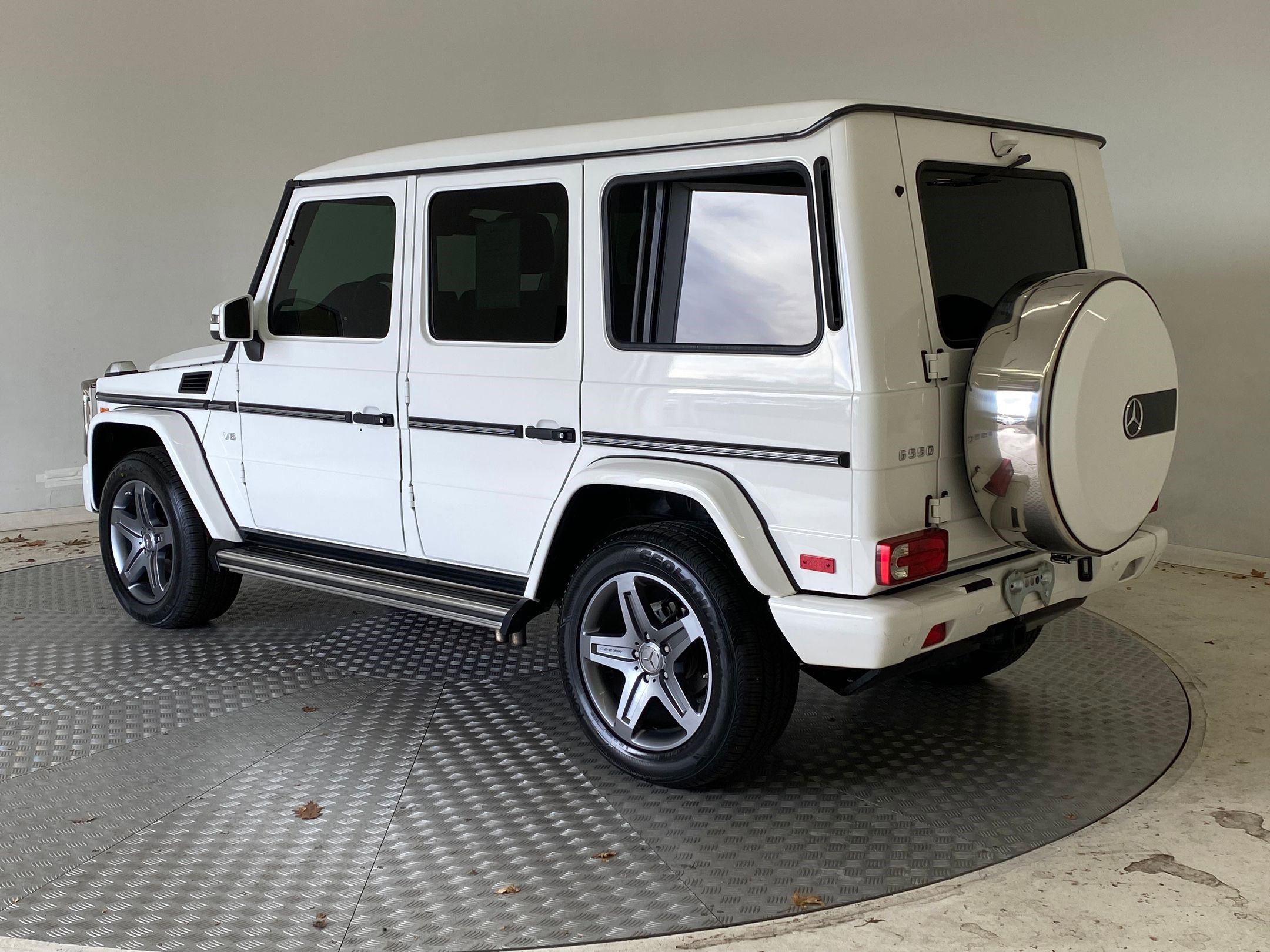 Used 2017 Mercedes-Benz G 550 image 3