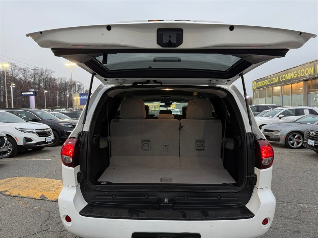 Used 2019 Toyota Sequoia SR5 image 30