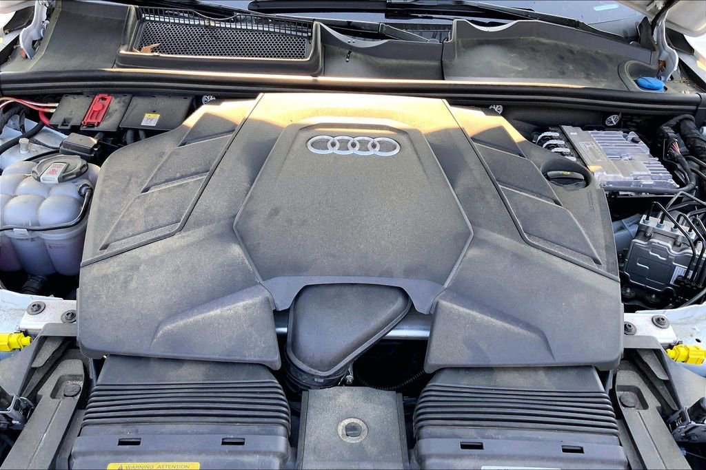 Used 2025 Audi Q7 3.0T Premium Plus image 21