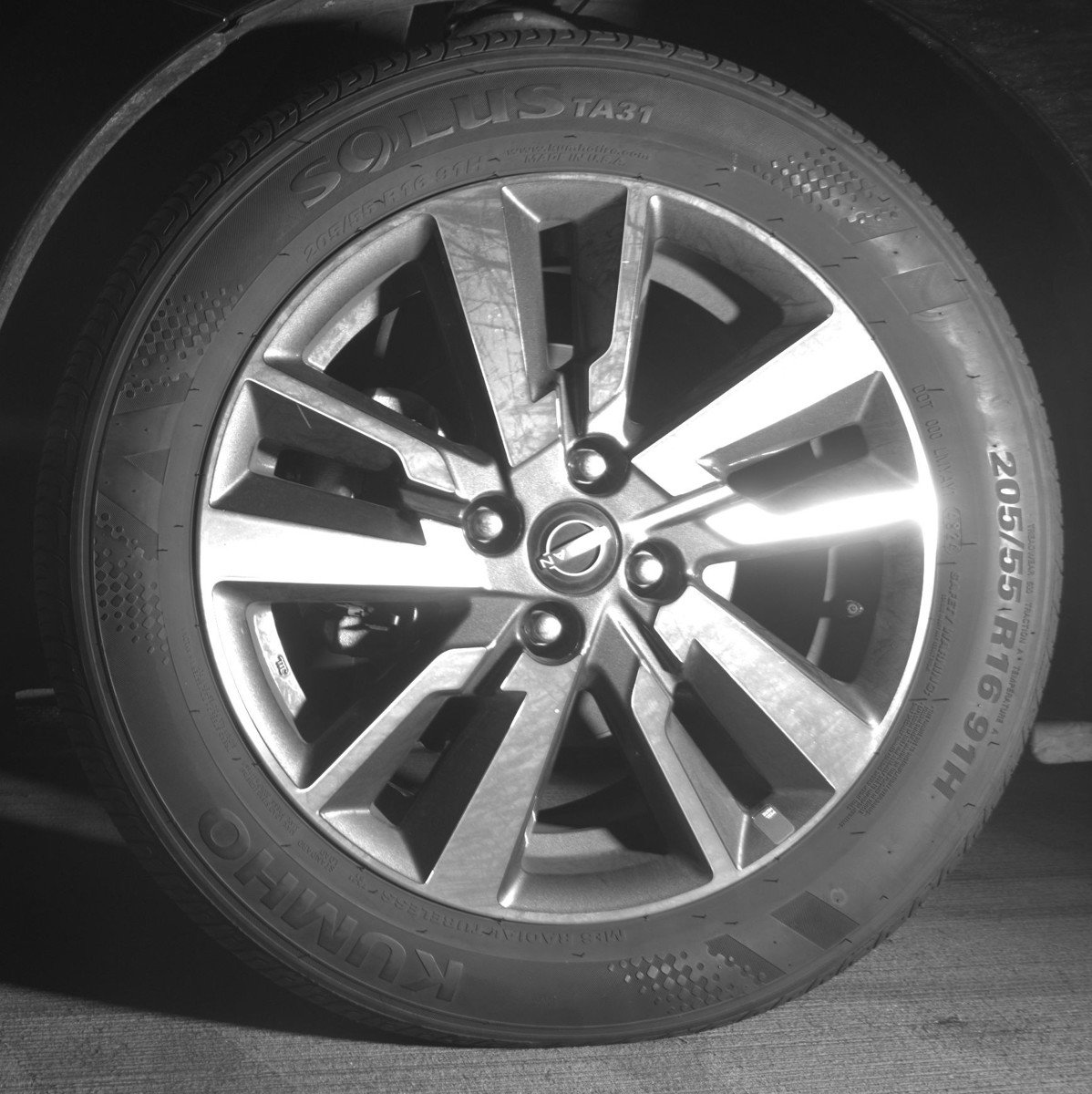 Used 2025 Nissan Versa SV image 12