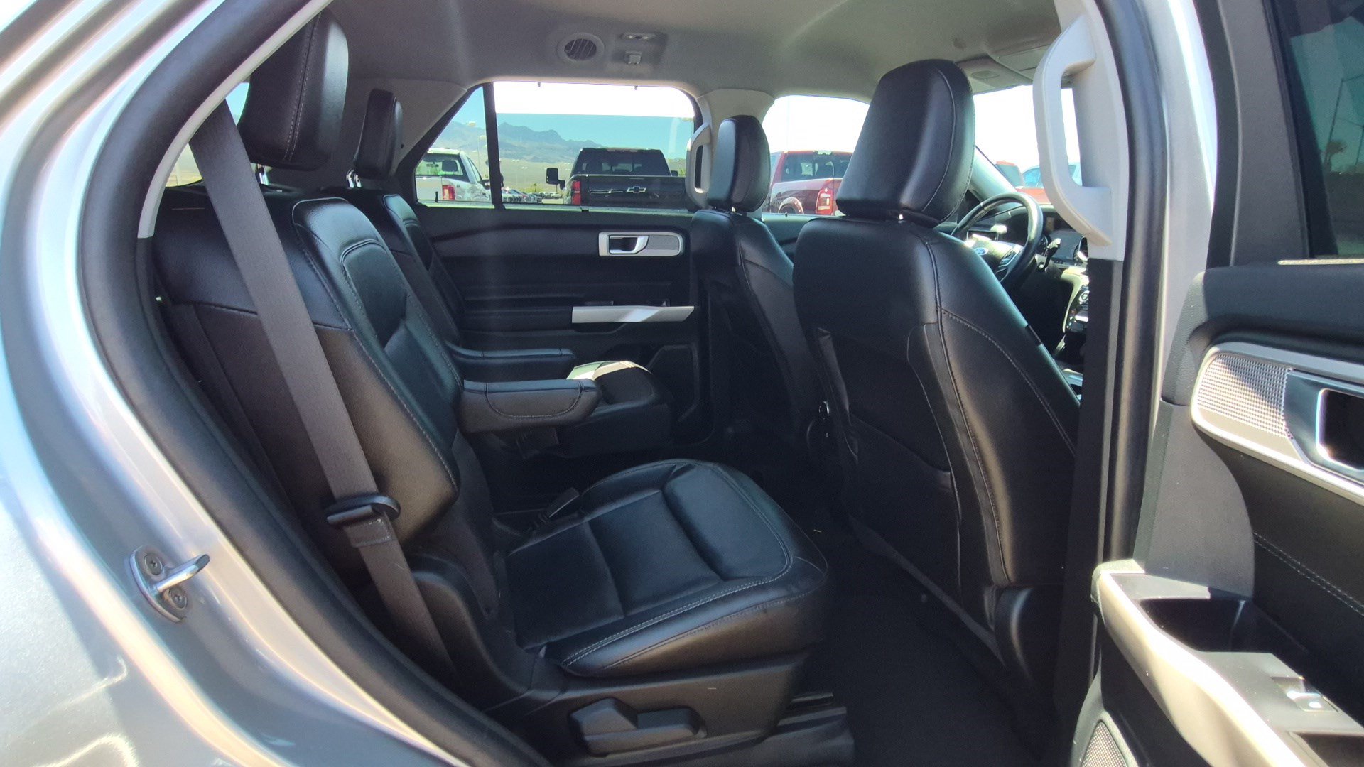Used 2023 Ford Explorer Limited RWD image 31