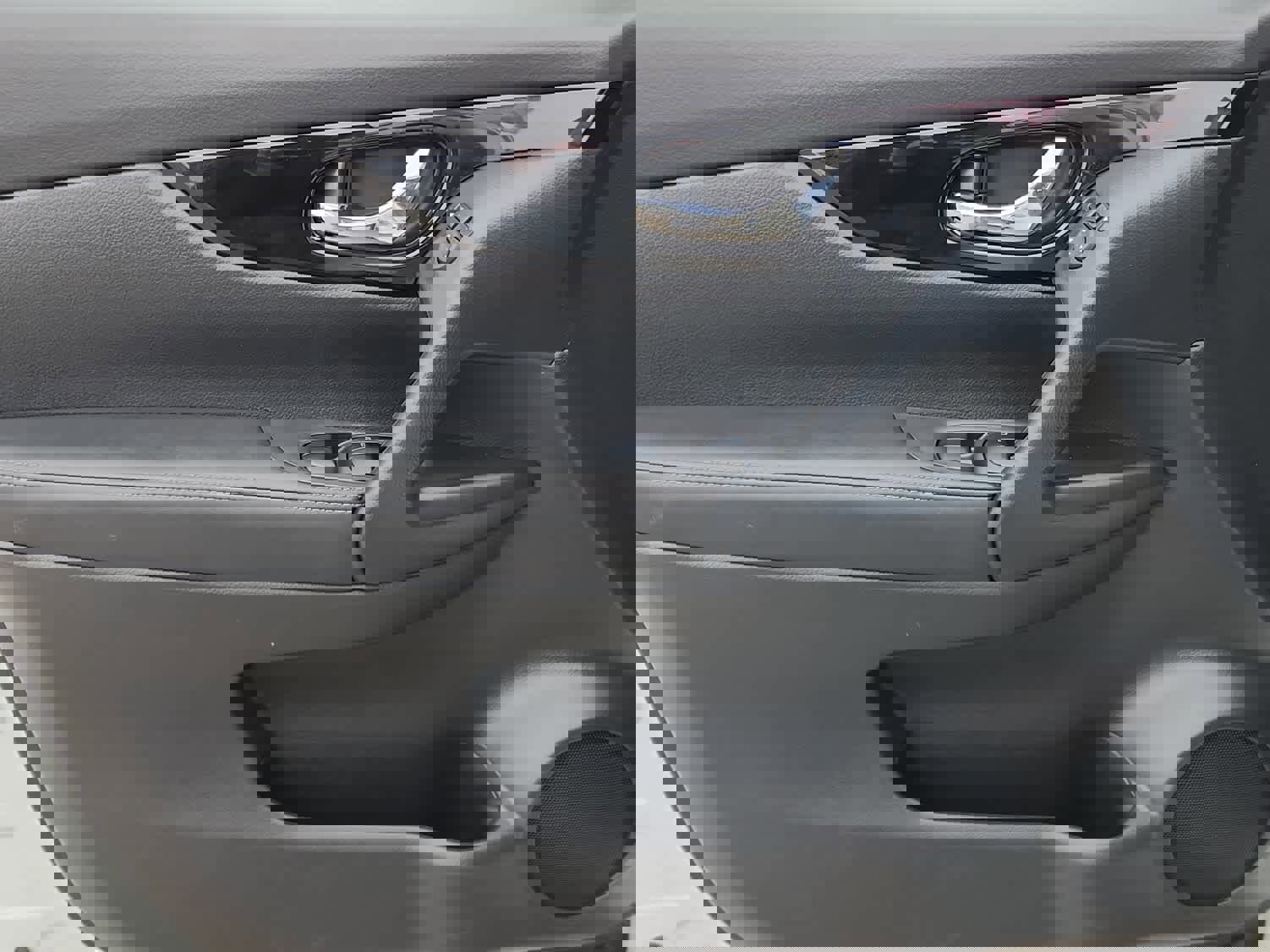 Used 2022 Nissan Rogue Sport SL image 9