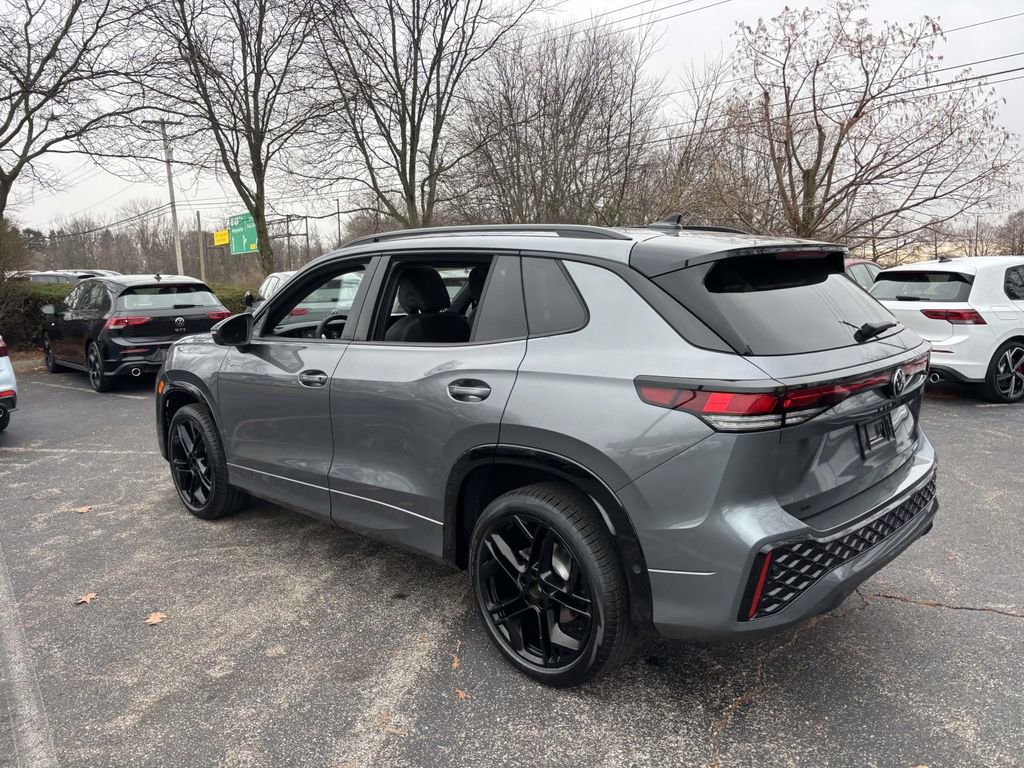 New 2026 Volkswagen Tiguan SE R-Line image 5