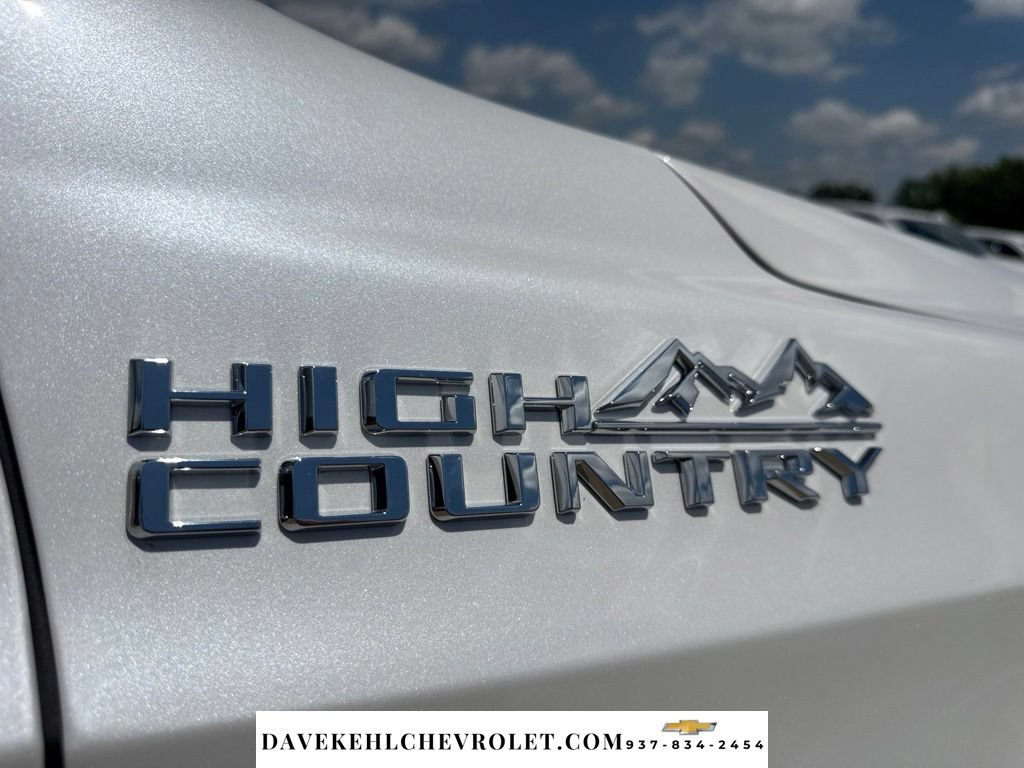Used 2025 Chevrolet Suburban High Country w/ Sun And Tow Package AWD/4WD image 51