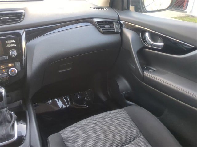 Used 2017 Nissan Rogue Sport SV image 17