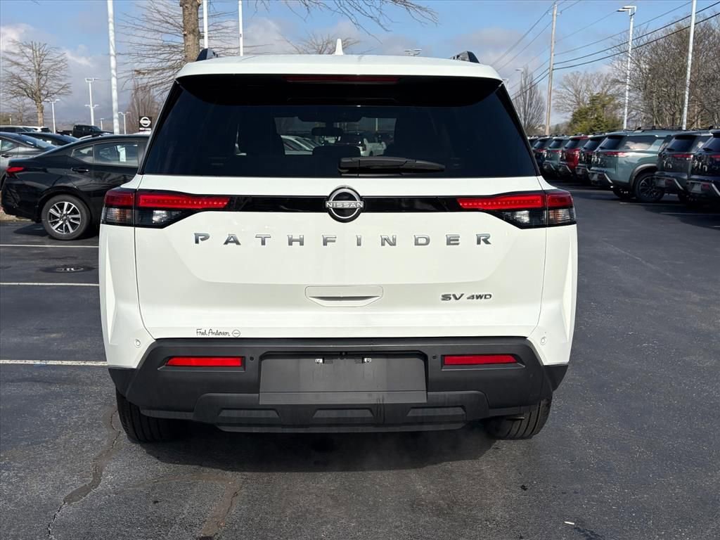 Certified 2024 Nissan Pathfinder SV image 4