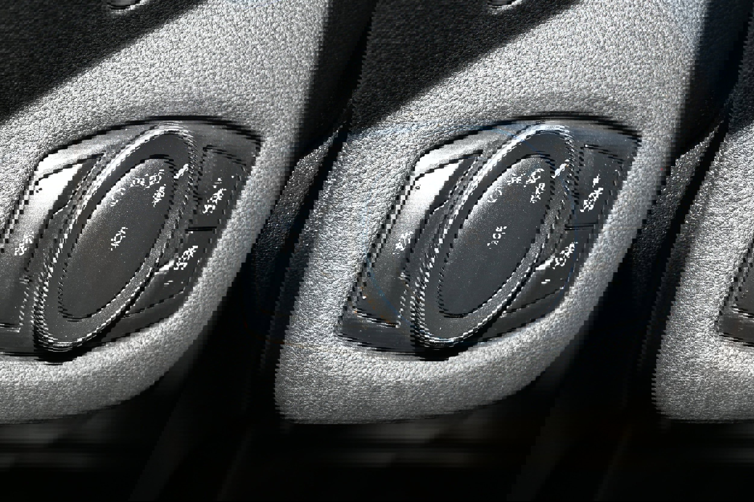 Used 2013 Ford Escape SEL FWD image 15