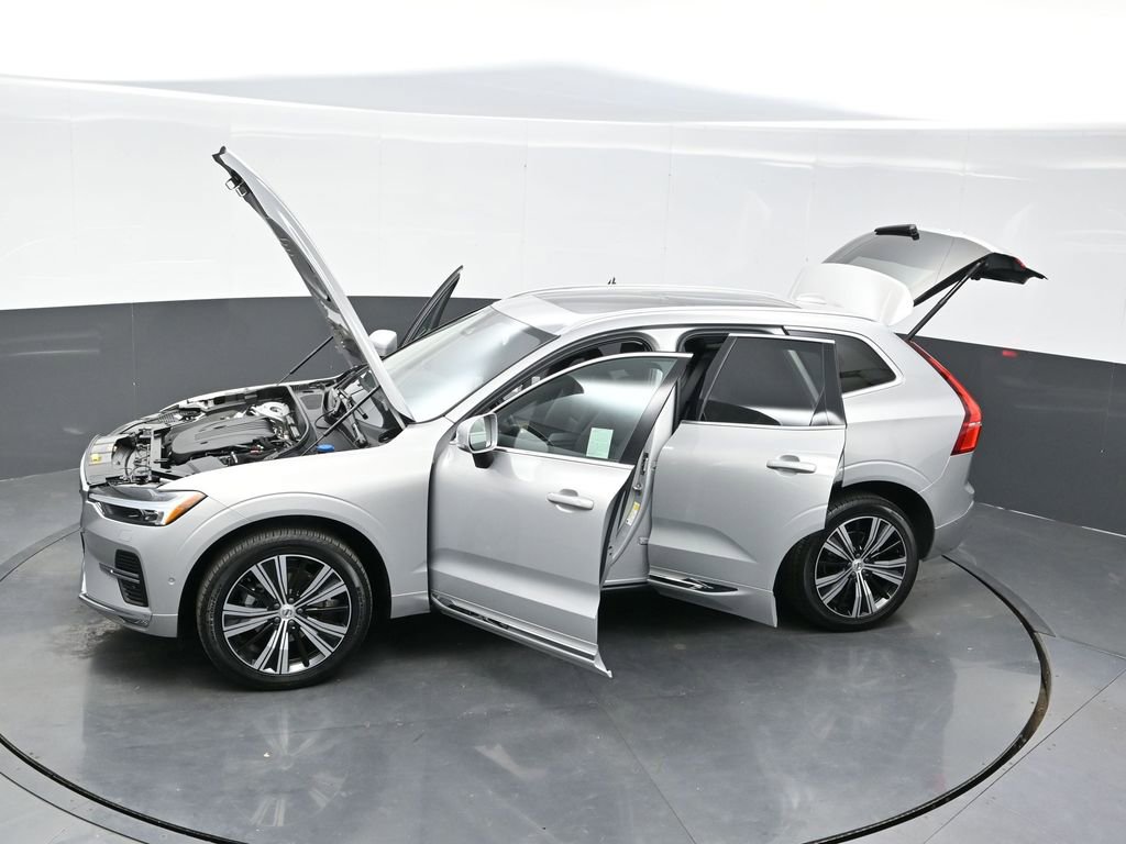 Used 2023 Volvo XC60 B5 Plus w/ Climate Package image 35