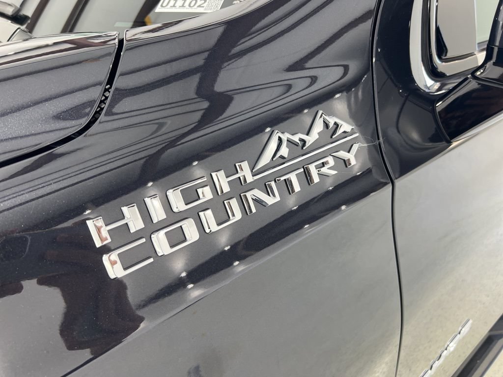 Used 2025 Chevrolet Tahoe High Country RWD image 30