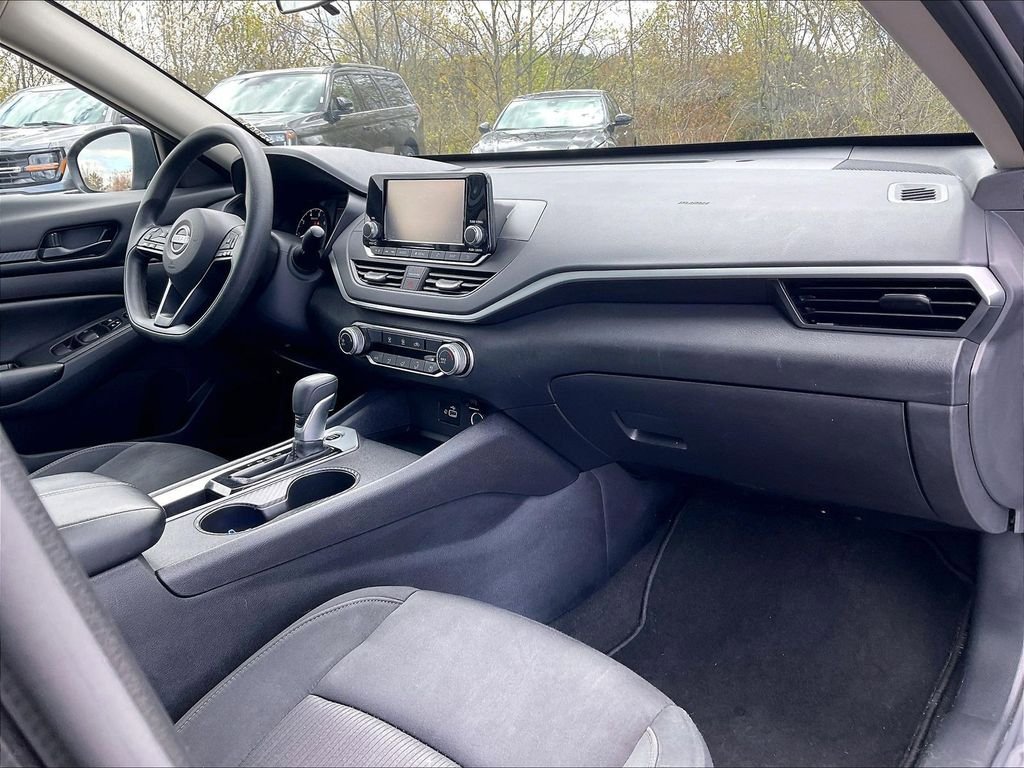 Used 2024 Nissan Altima 2.5 S FWD image 13
