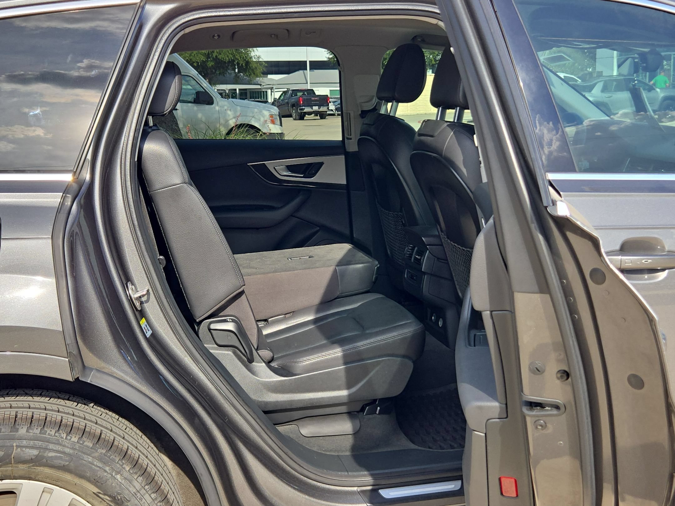 Used 2019 Audi Q7 2.0T Premium AWD/4WD image 23