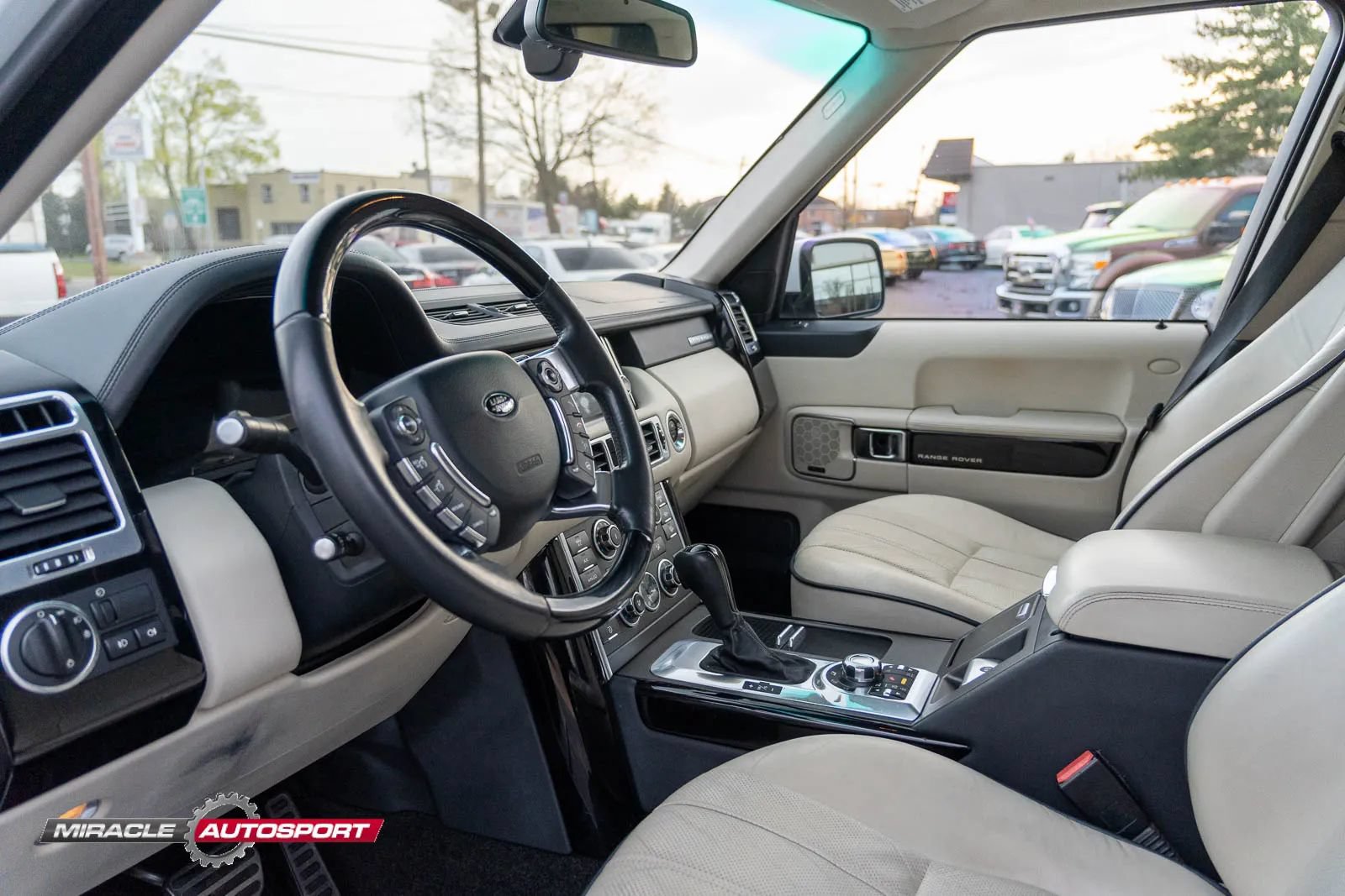 Used 2012 Land Rover Range Rover Supercharged AWD/4WD image 19