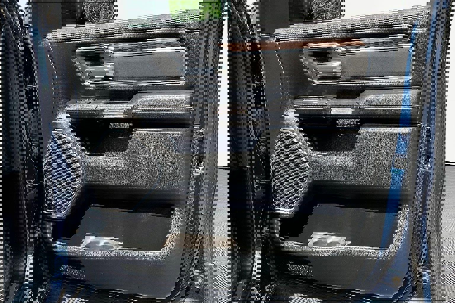 Used 2020 RAM 1500 Laramie image 28