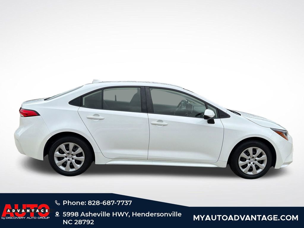 Used 2020 Toyota Corolla LE FWD image 4