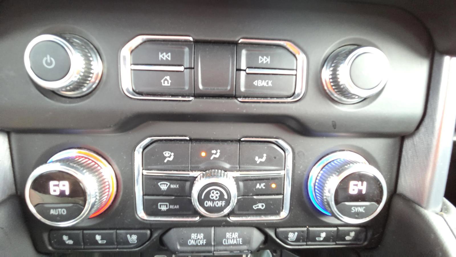 Used 2021 GMC Yukon SLT image 27