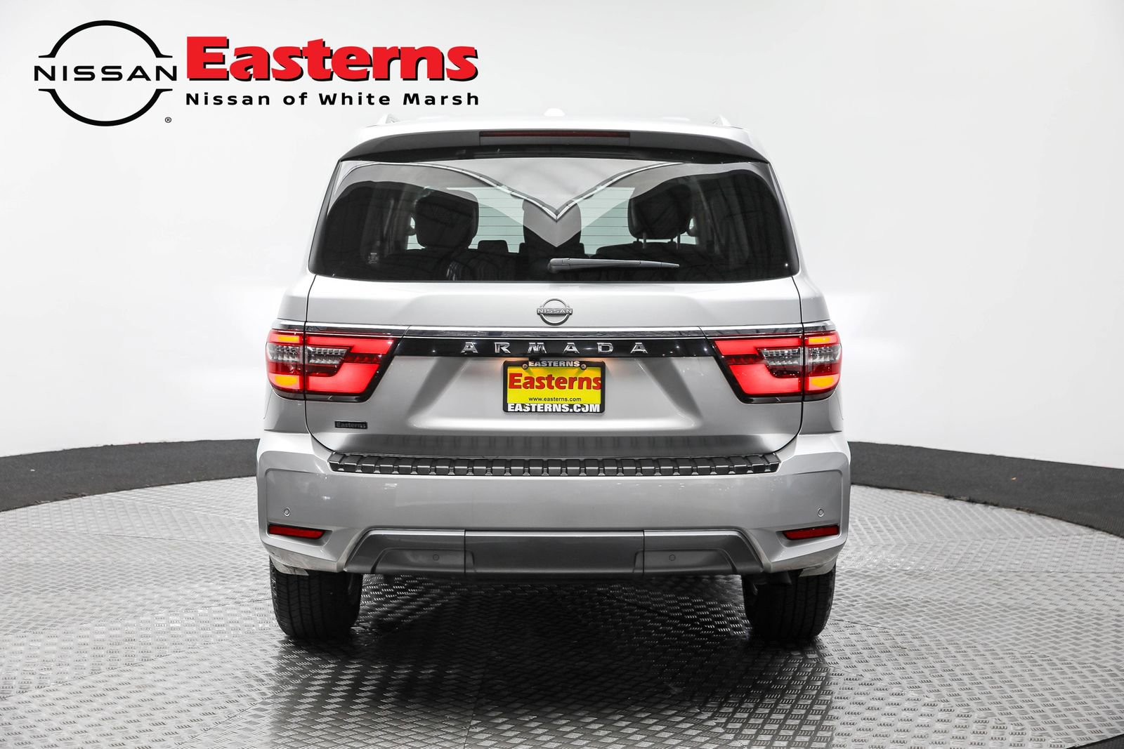 Used 2024 Nissan Armada SV image 6