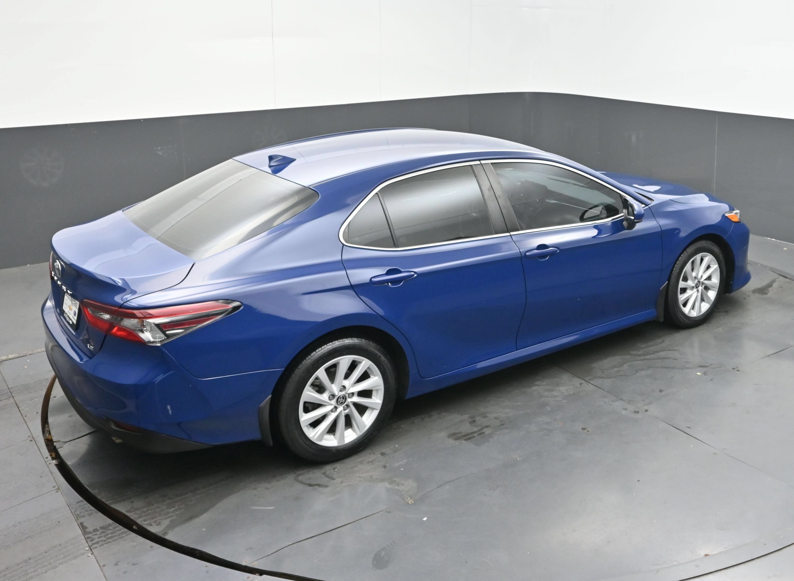 Used 2023 Toyota Camry LE FWD image 39