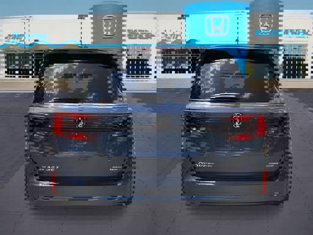 New 2026 Honda Odyssey Touring image 3