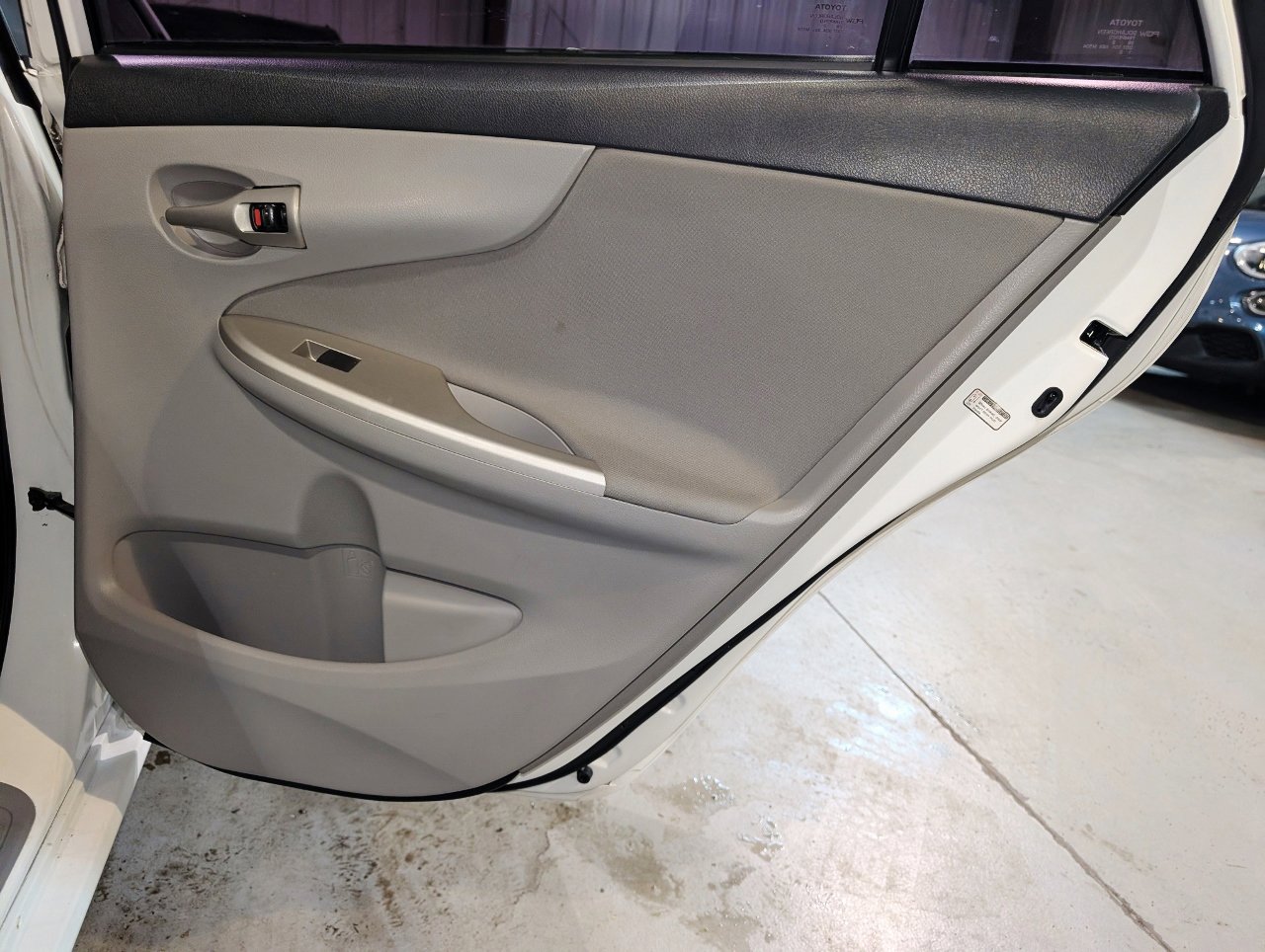 Used 2012 Toyota Corolla LE image 21