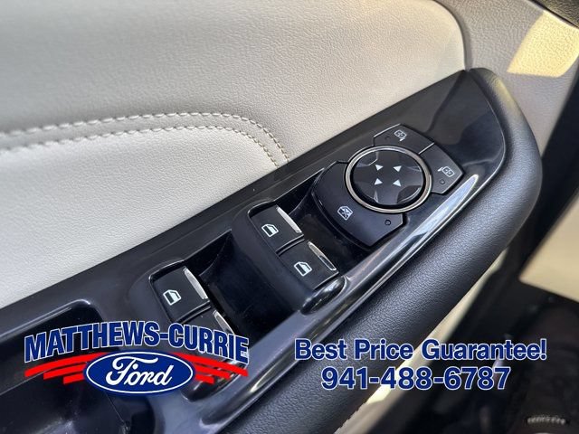 Used 2016 Ford Edge Titanium w/ Technology Package FWD image 26