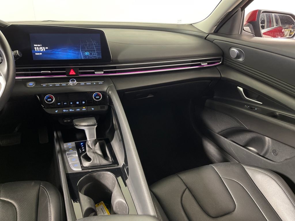Certified 2024 Hyundai Elantra Limited image 17