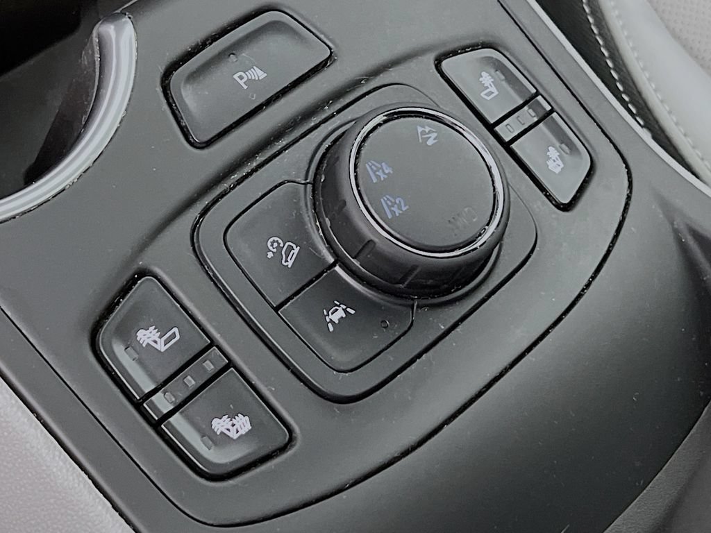 Used 2022 GMC Terrain SLT w/ Infotainment Package II AWD/4WD image 20