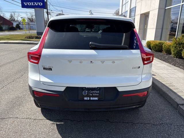Used 2025 Volvo XC40 B5 Plus AWD/4WD image 4