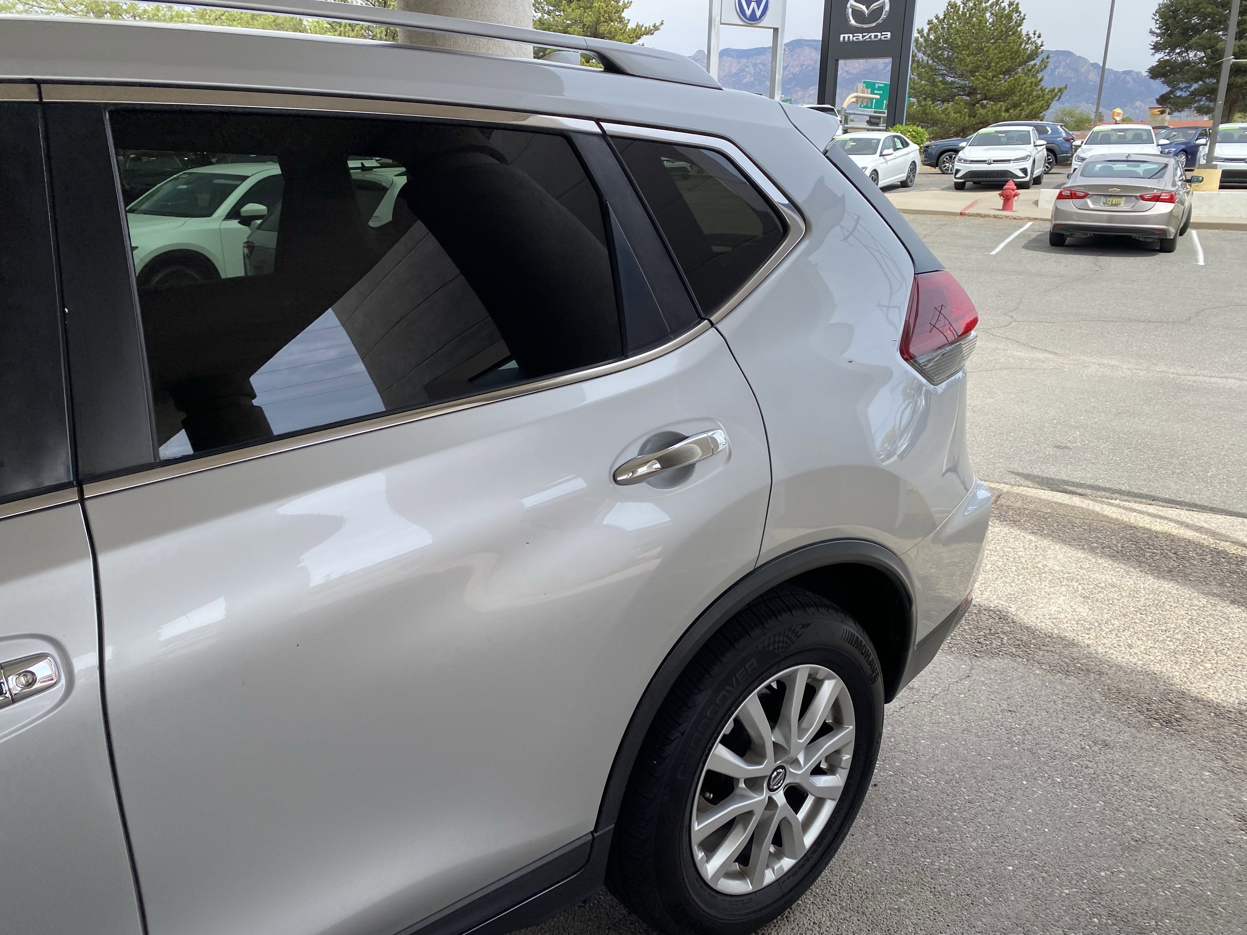 Used 2020 Nissan Rogue SV FWD image 54