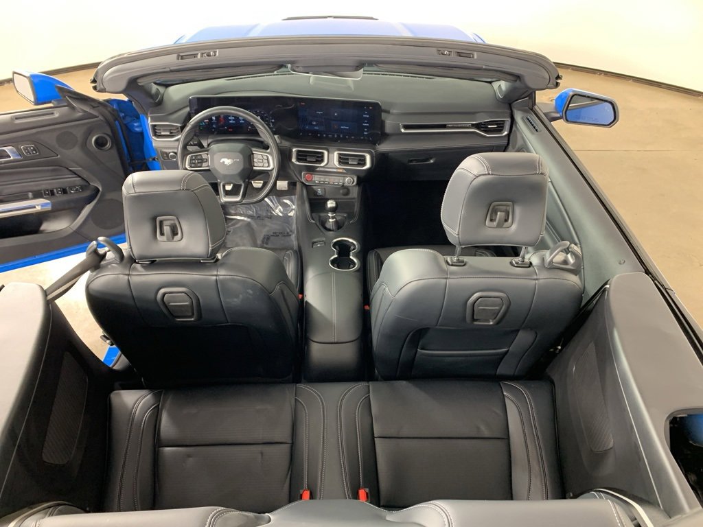 Used 2025 Ford Mustang GT Premium image 32