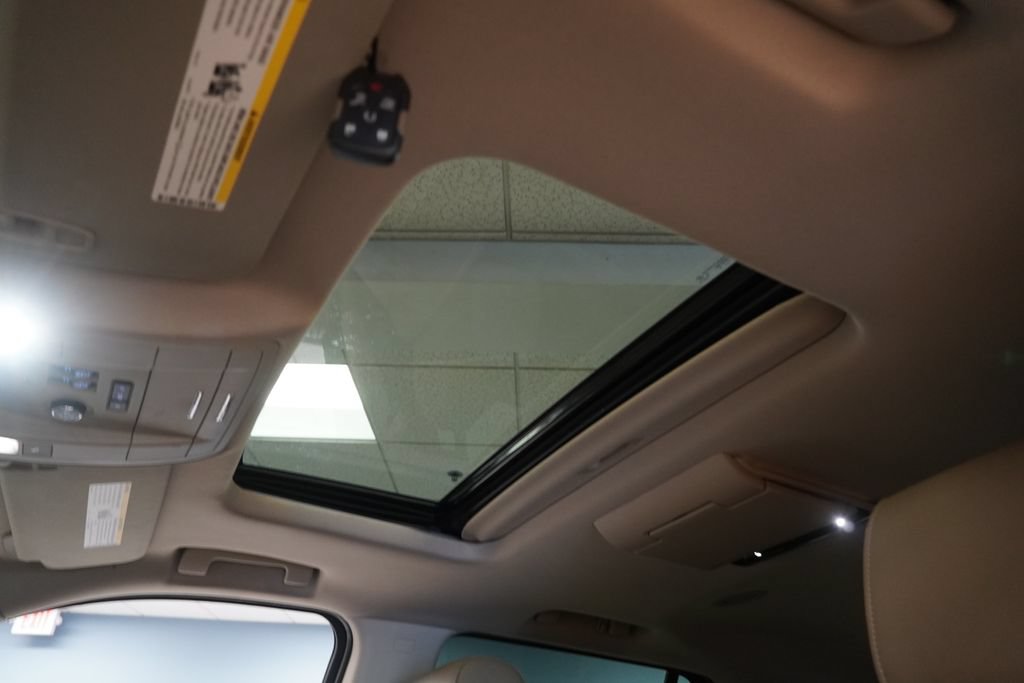 Used 2018 Chevrolet Tahoe LT AWD/4WD image 4